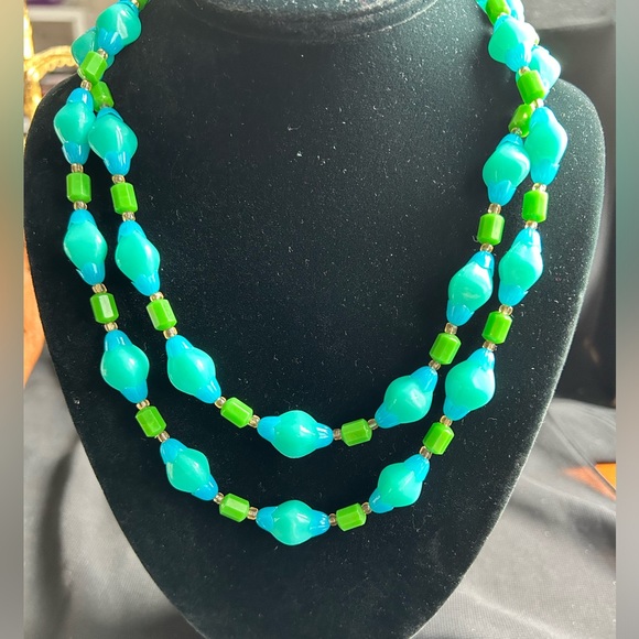 VTG MCM Gorgeous Double strand Bright blue and green beaded choker. - Picture 2 of 7